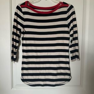 Gap Back & White Top w/ Red Collar